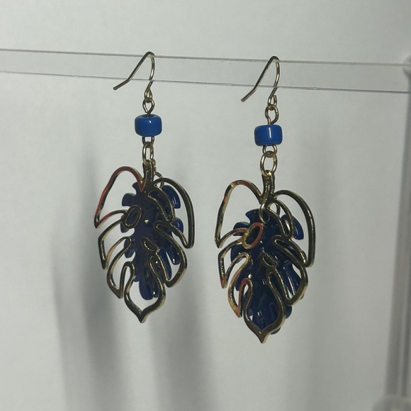 Earrings - Picture 2 of 3